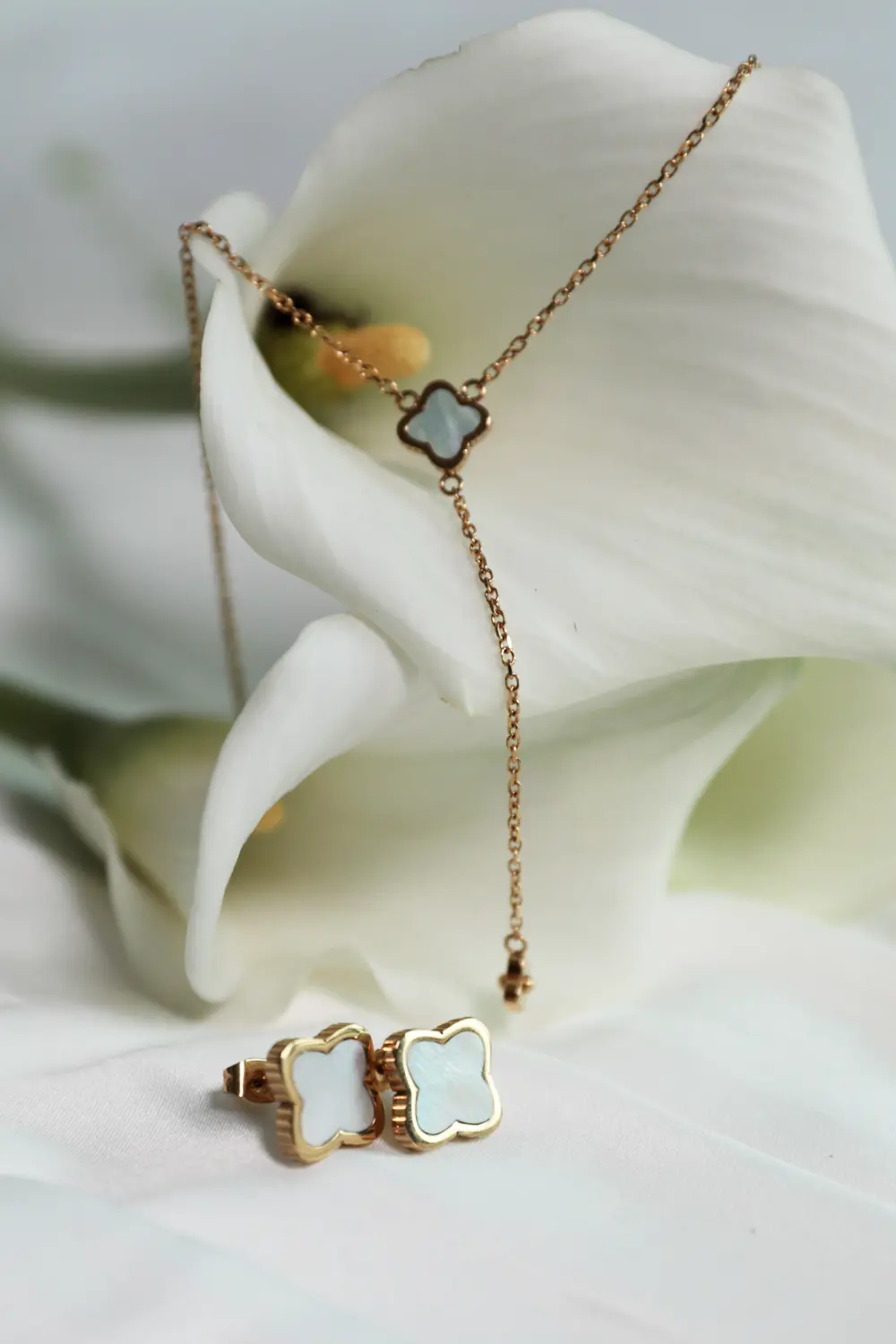 Garden Dash Y-Necklace Studs Set Gold - Image 2