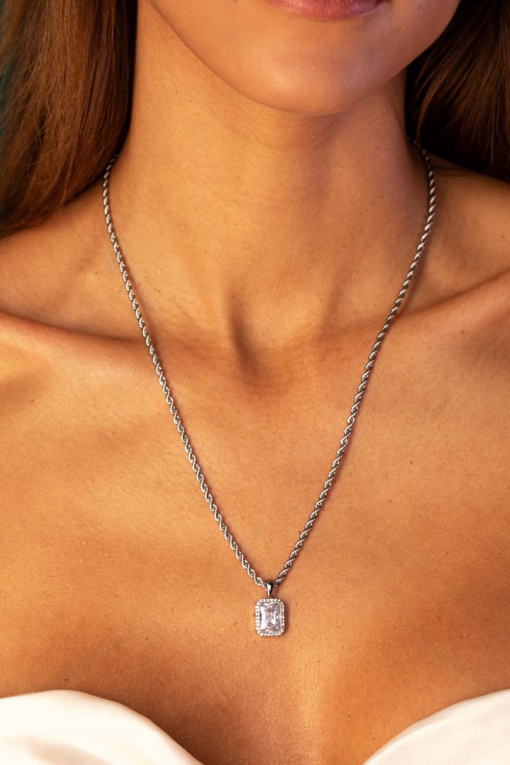 Pavé Emerald Pendant Necklace Silver - Image 4