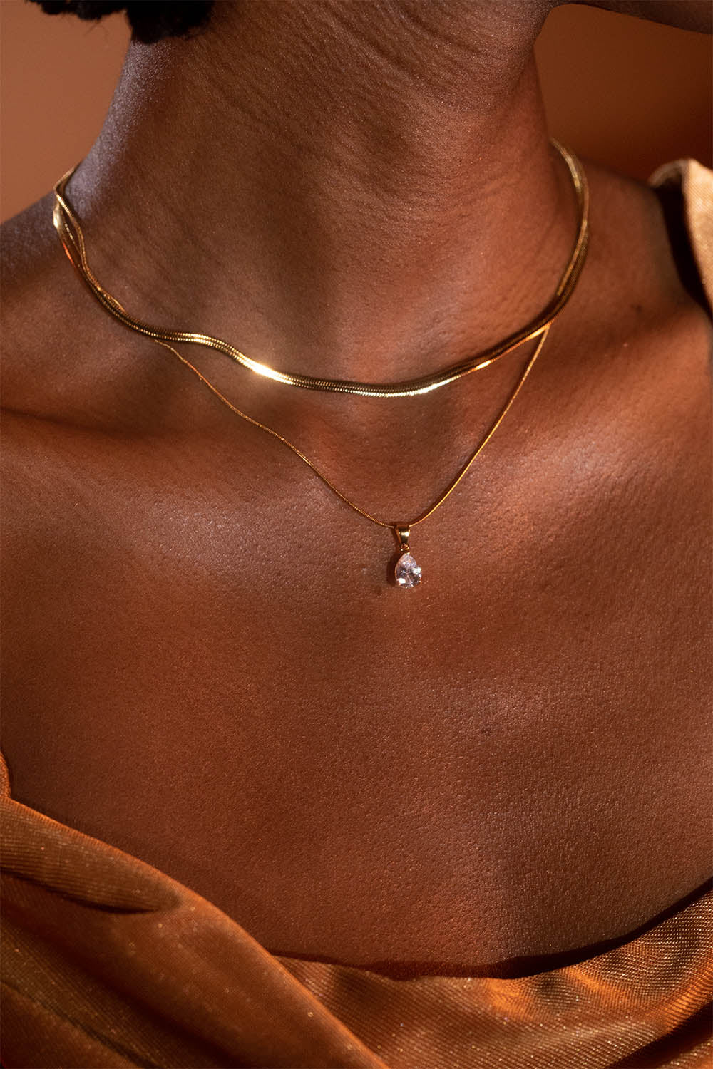 Sleek Teardrop Layer Necklace 18K Gold Plated - Image 3